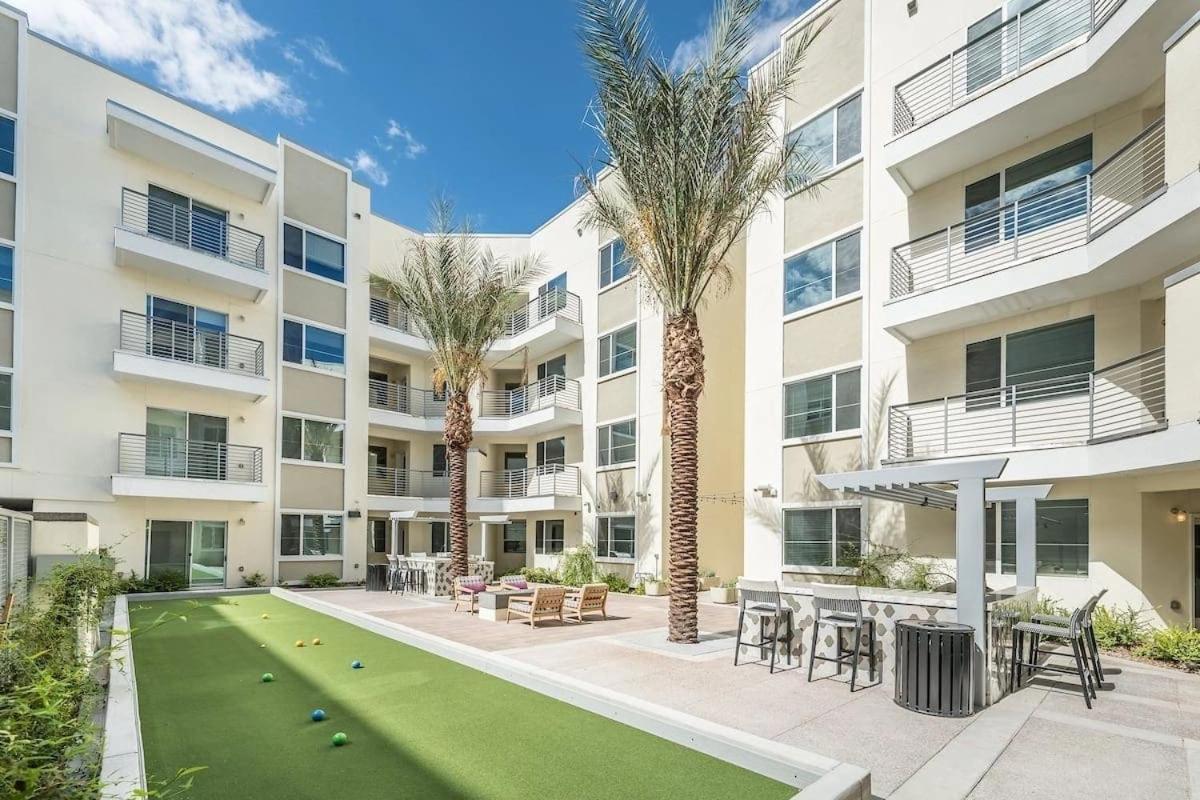 Paradise Cozysuites Under The Palms With Jacuzzi 18 Phoenix Eksteriør billede